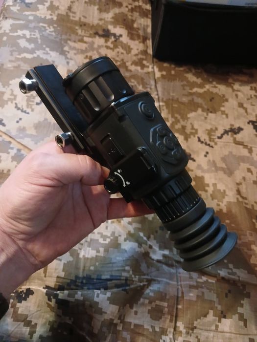 Тепловізор, тепловізійний приціл