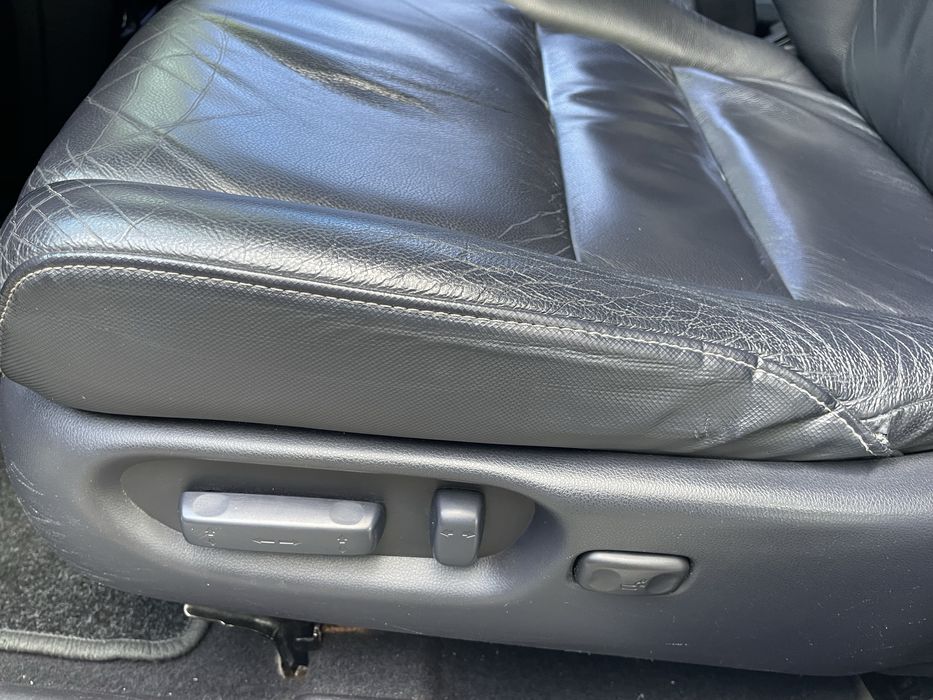 Продам автомобиль Honda CR-V 2011 года Акп по хорошей цене