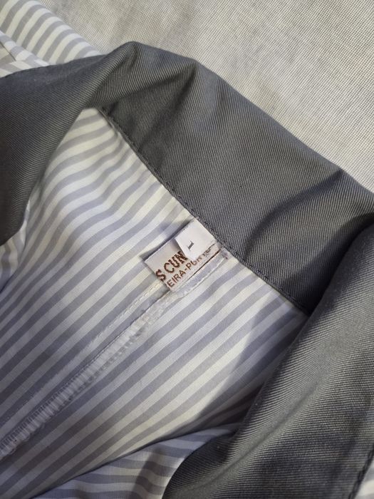 Bata de riscas cinza e branco