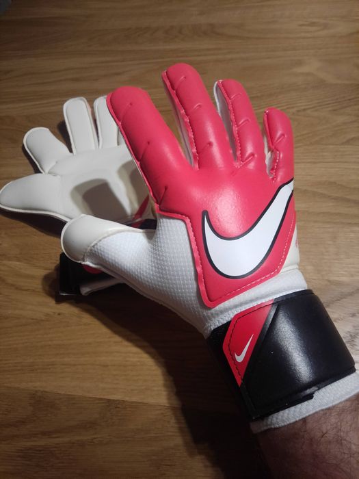 Rękawice bramkarskie Nike grip 3. Rozmiar 8.