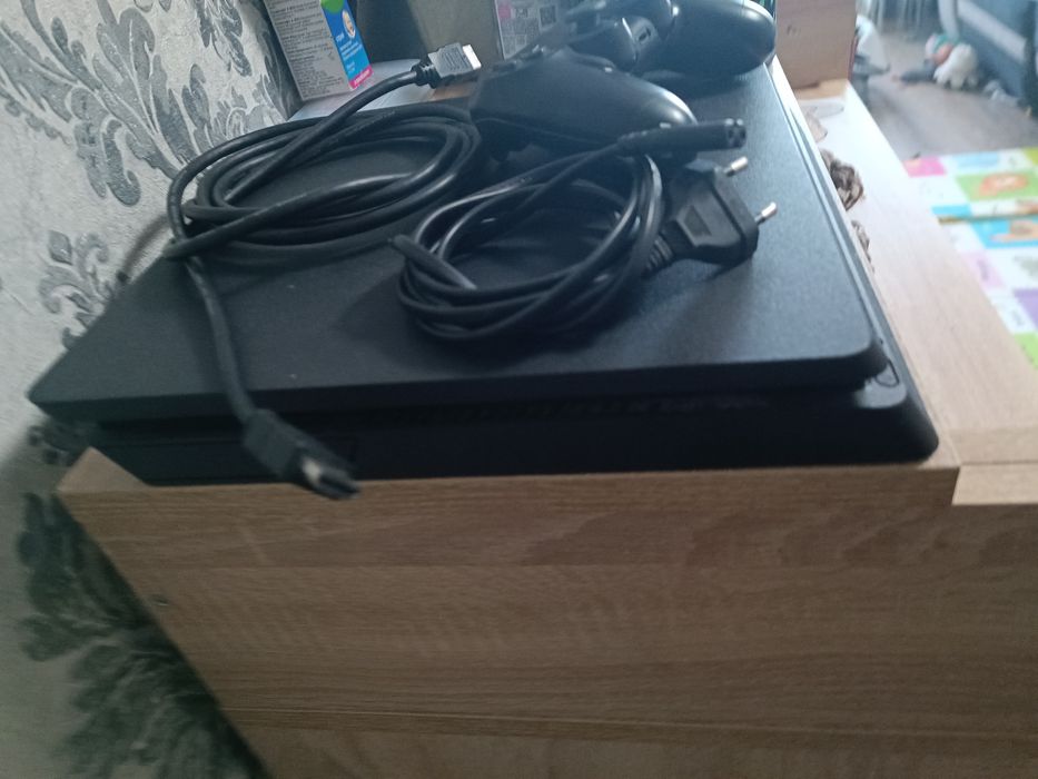 Sony playstation 4 slim 1tb