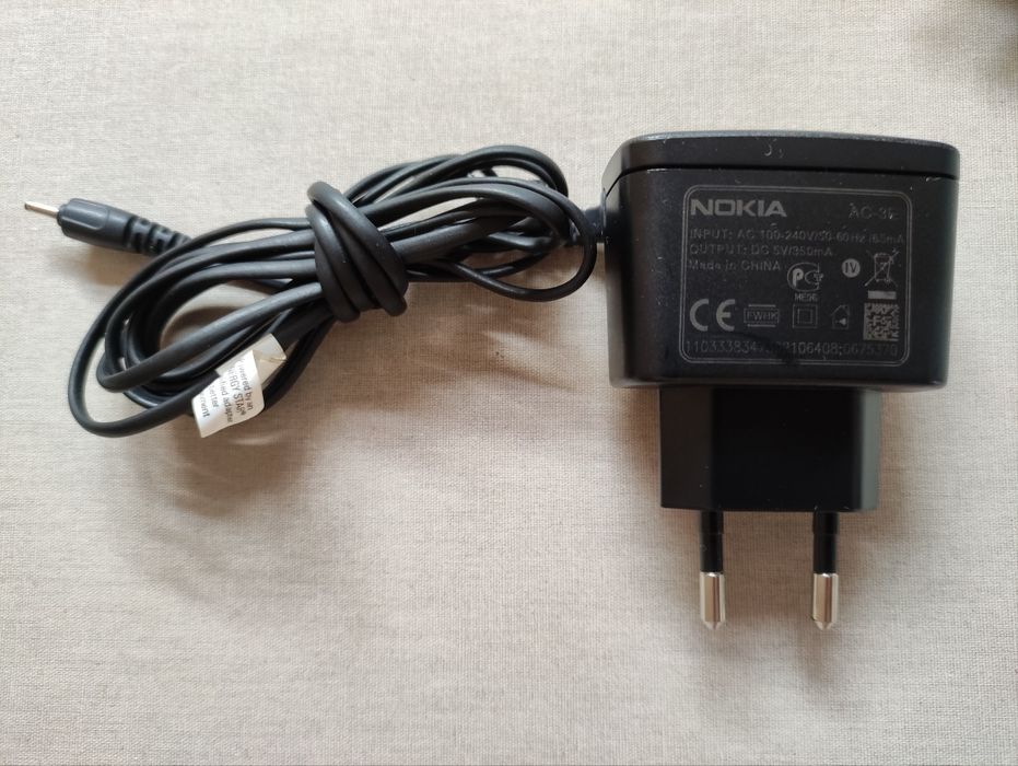 NOKIA Mobile Phone Chargers ("Standard" Pin and "Slim" Pin)64751783011202121