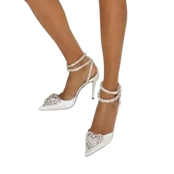 Satynowe szpilki białe ze zdobieniami