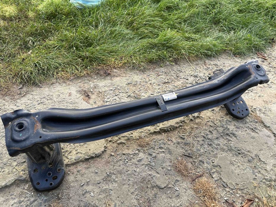 Підсилювач бампера Porsche Ceyenne 958