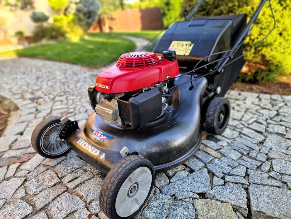 Kosiarka spalinowa HONDA IZY HONDA 5,5KM - napęd łopatki - po SERWISIE