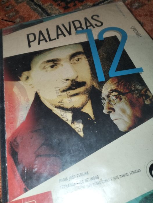 Manual de Português + caderno de atividades do 12° ano