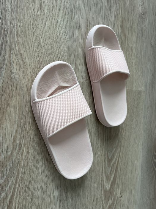 Klapki różowe 26-27