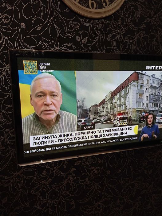 Продам телевізор panasonic tx-pr42xt50 смарт 9000грн