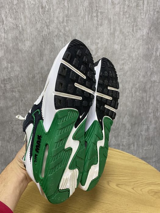 Оригінальні чоловічі кросівки Nike Air Max Excee.