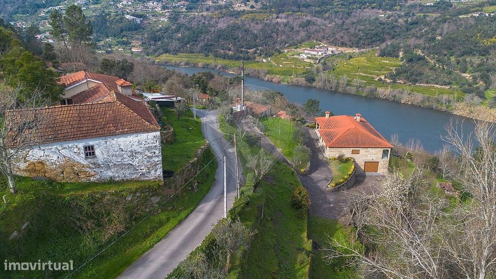 Moradia T4 para venda