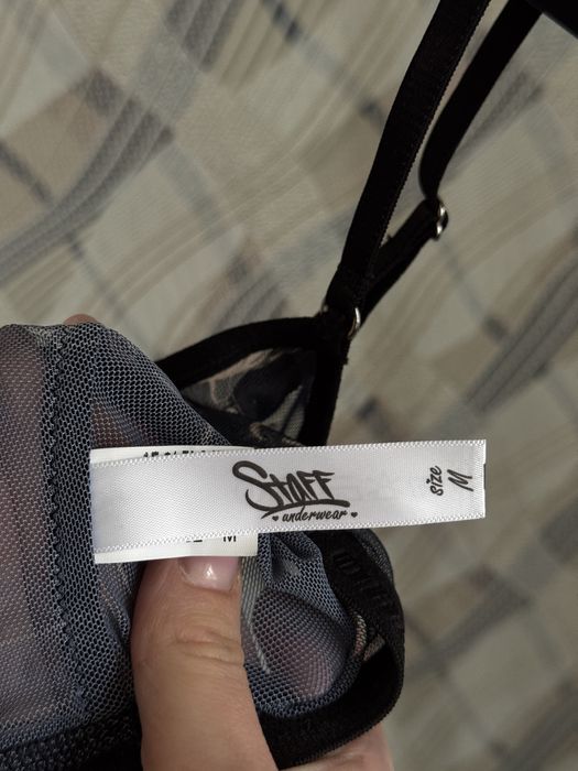 Топ з сітки staff