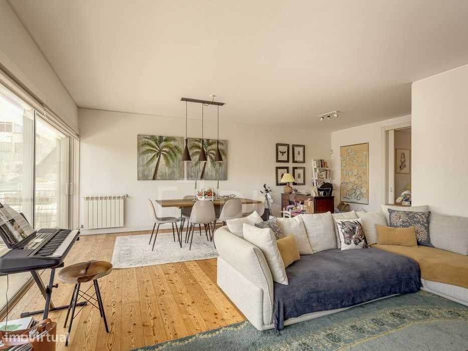 Apartamento T3 com varanda, na Estrela