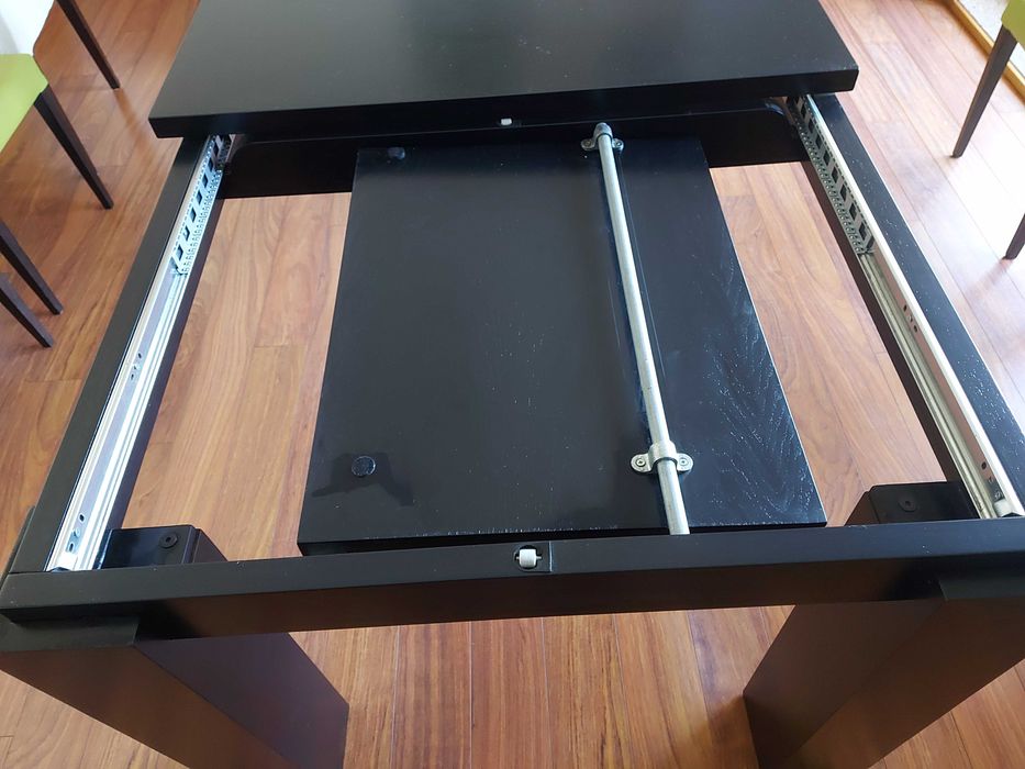Mesa Refeições Extensível + 4 Cadeiras* - IMPECÁVEL
