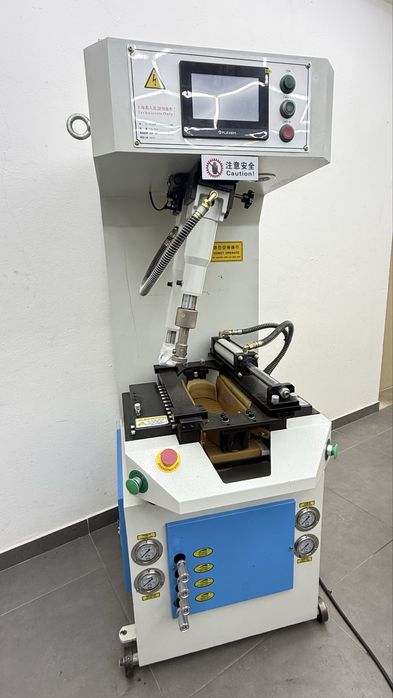 Máquina Automática de Colagem de Solas – Alta Precisão