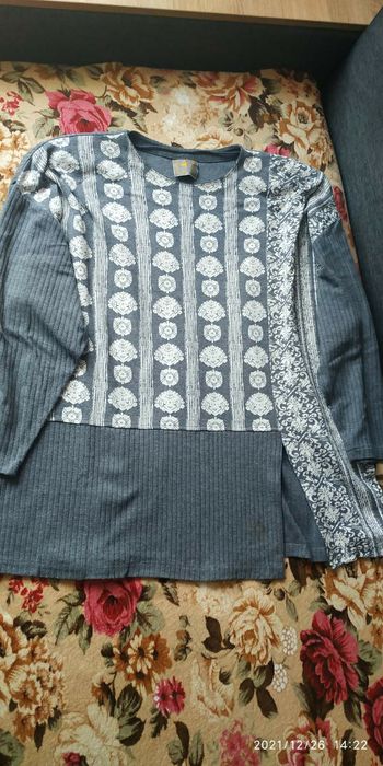 Продам свитера 50 размера