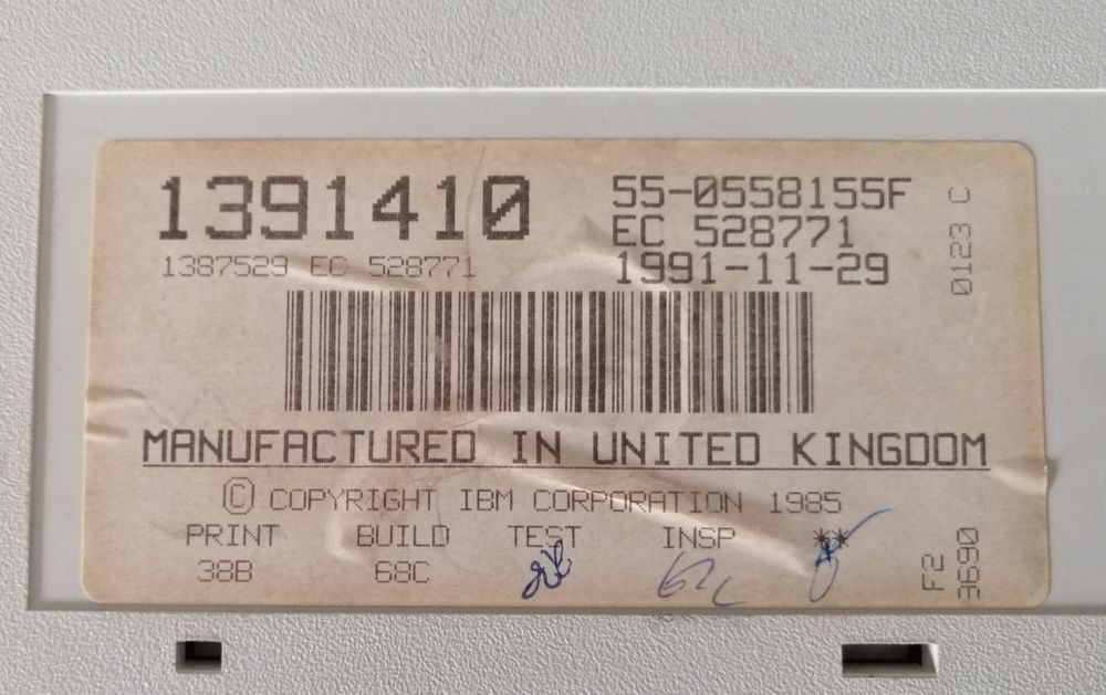 (MUITO RARO) Teclado mecânico IBM Model M (Layout português PS/2)