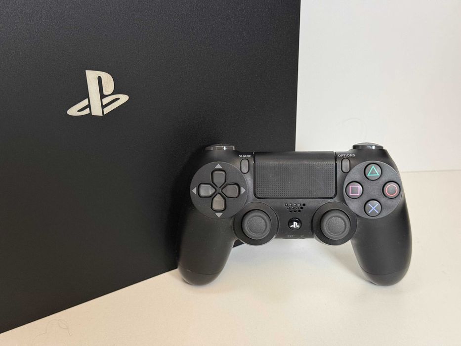 Konsola Sony PlayStation 4 Pro + Pad | Niski Soft 11.50 | Stan BDB