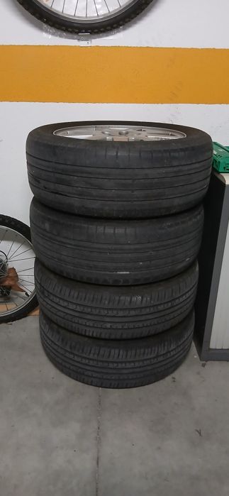 4 jantes 16 para Ford (pneu 205/55 R16)

Na foto estão com alg