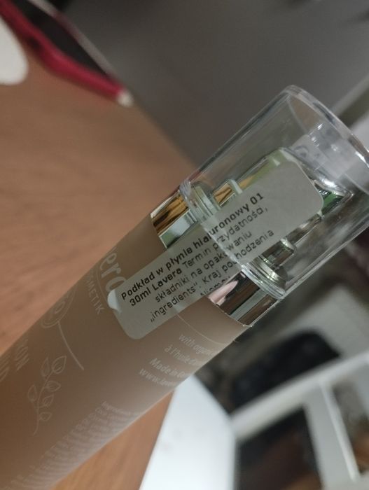 Podkład Lavera hialuronowy 01