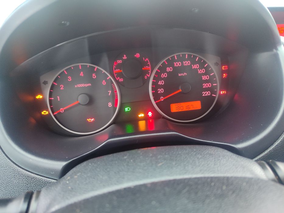 Продам  Hyundai i20 1.25 бензин