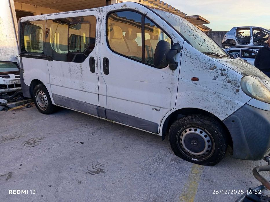 Para peças Opel Vivaro 1.9 DTI ano 2003