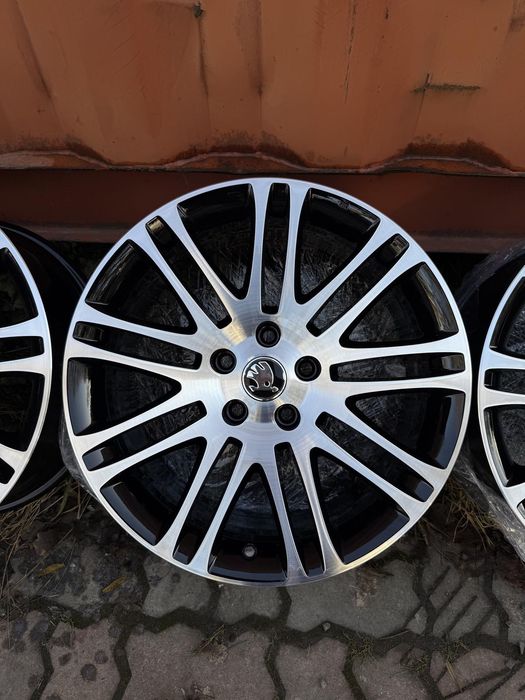 Диски литі Шкода Luxon 5/112r18 як нові!!