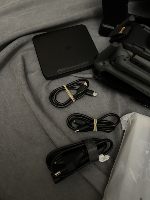 Розрочка дрон DJI Mavic 3 Pro  Fly More Combo