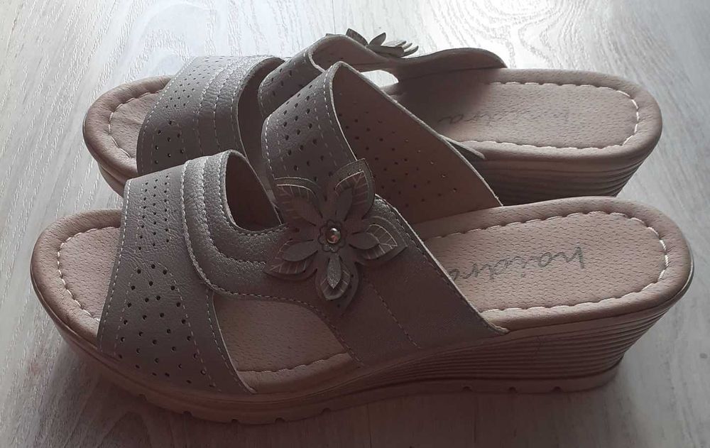 jak nowe klapki na koturnie damskie roz 39