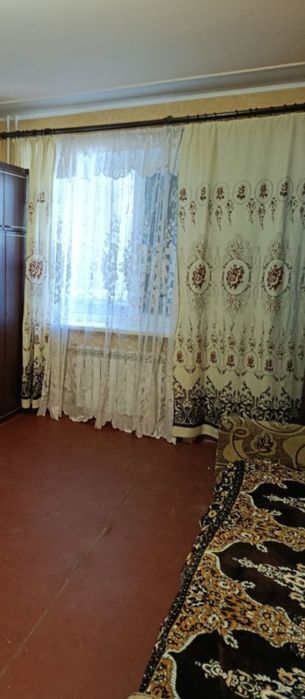 Здається  1 к квартира на Героїв Крут .