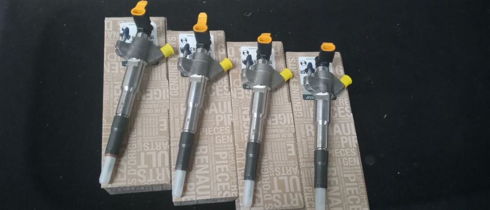 Форсунка 166009567R оригинал новая 2.3 dCi Renault Nissan Opel