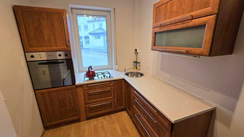 Częściowo umeblowane mieszkanie w centrum/ w cenie opłata do wspólnoty