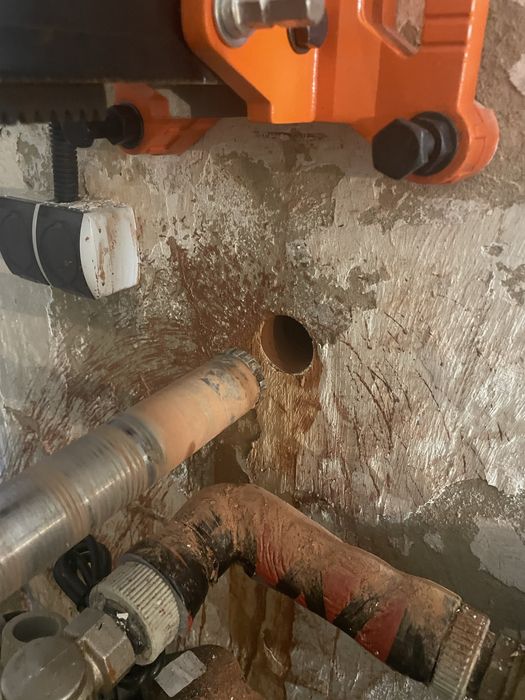 Алмазне свердління отворів