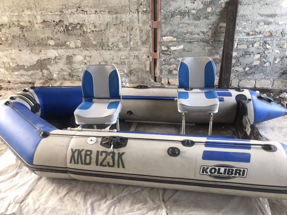 Човен ПВХ Колібрі 330д  в гарному стані + тент(2 шт ) + сидіння