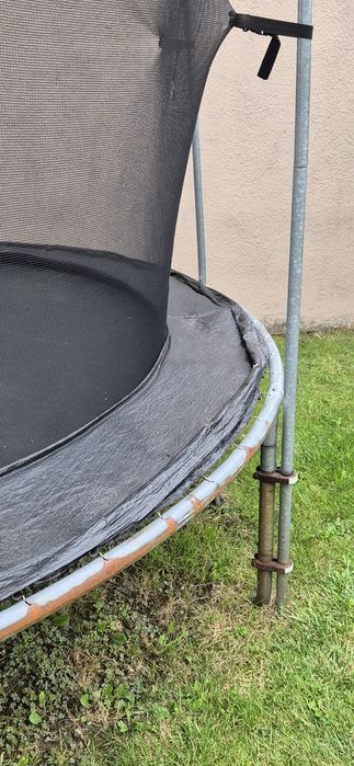 Oddam trampolinę