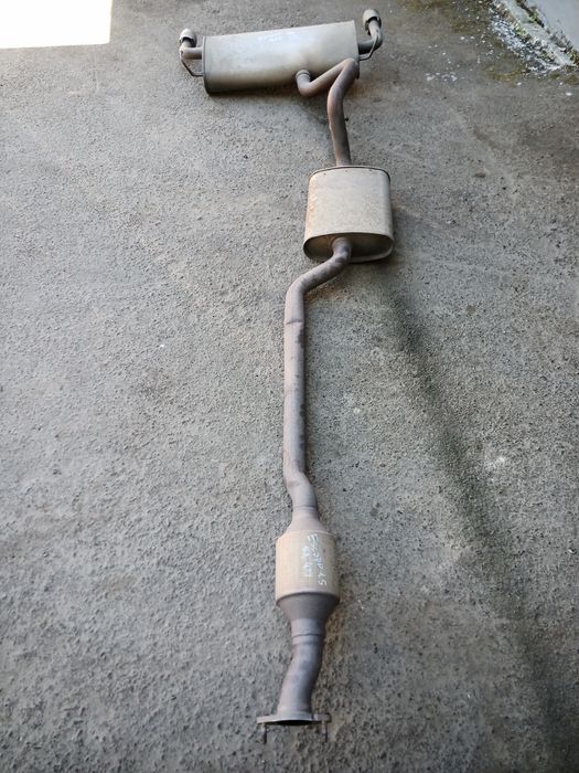 Глушник вихлопна труба Ford Kuga Escape Edge