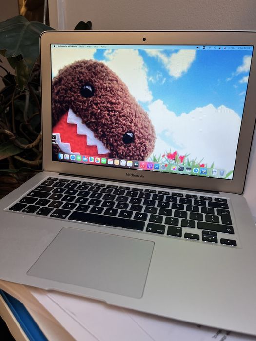 MacBook Air 13” (2017) apple