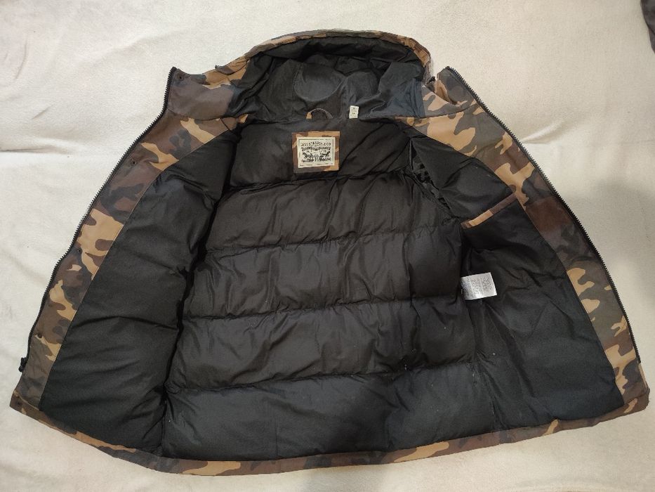 Куртка чоловіча пуховик Levi Strauss милитариXL