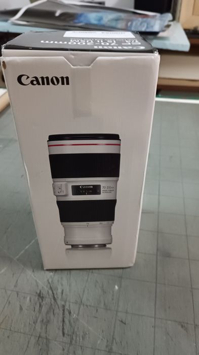 Canon 70-200 is f4 Lii