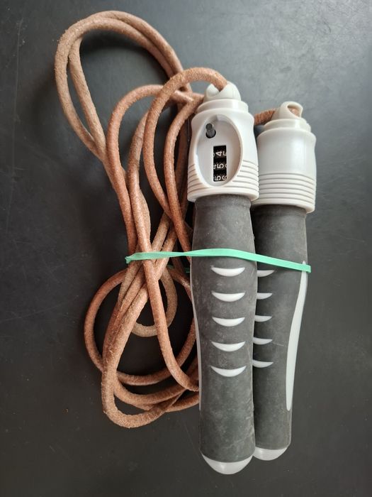 Skakanka z licznikiem.