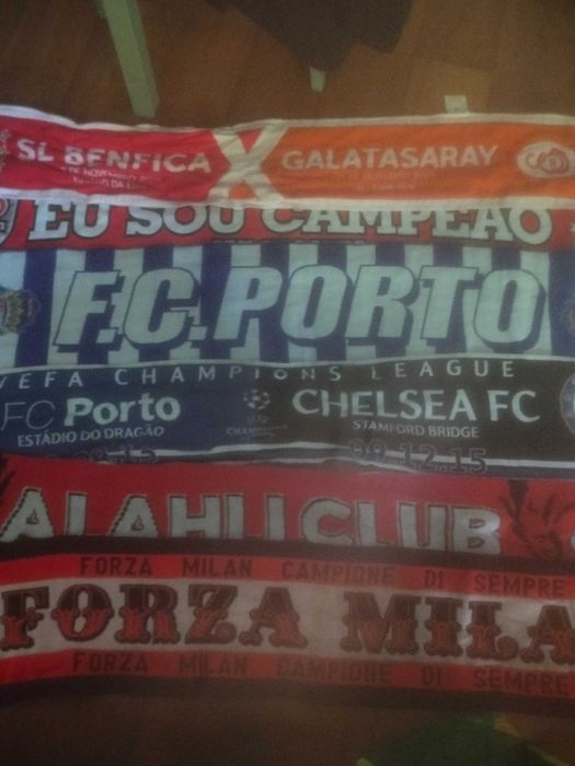 30 cachecóis de futebol