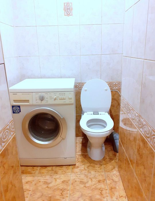 Duży komfortowy pokój dla studentów lub pracujących. ul Niecała 4