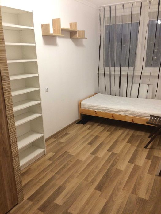 Jasny, umeblowany pokój jednoosobowy 13 m² – Zaporoska 34, Wrocław (Stare Miasto) - dwa pokoje wolne