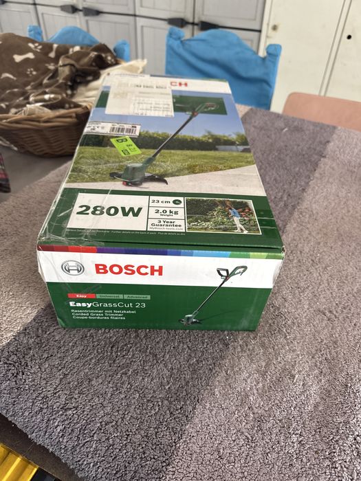 Aparador bosch easy grass cut 23