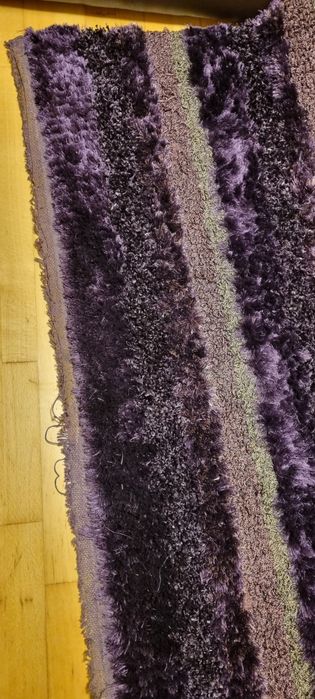 Tapete de pelo alto 210 x 140 cm -75 €
Tapete de pelo alto 210 x 140 cm -75 €