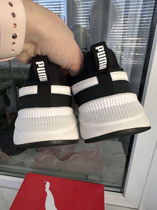 Кросівки PUMA, розмір 37