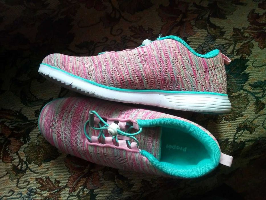 Новые американские кроссовки "Propet" размер 40