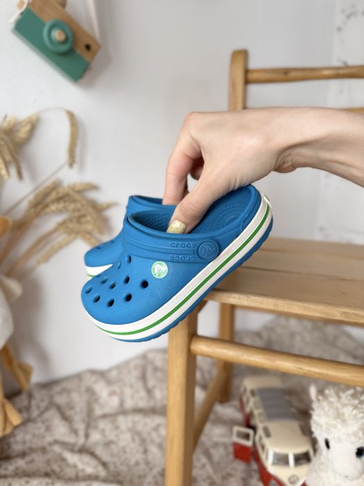 дитяче  взуття crocs c7