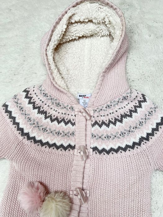 Cieplutki sweterek z barankiem. 110