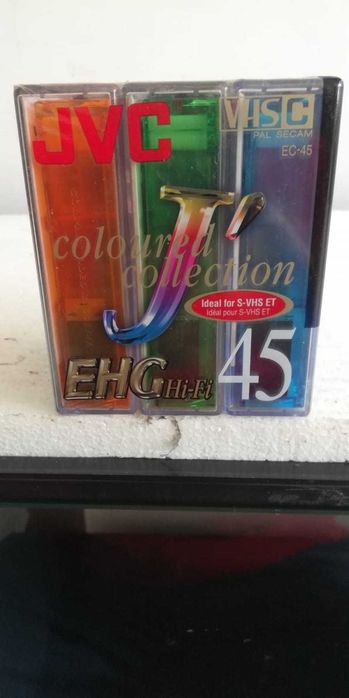 Cassetes VHS-C JVC64729616073986120