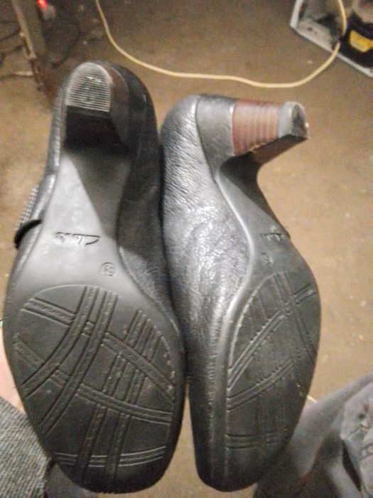 Продам Туфли женские Clarks